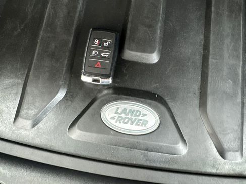 Used 2022 Land Rover Discovery Sport SE AWD/4WD image 74