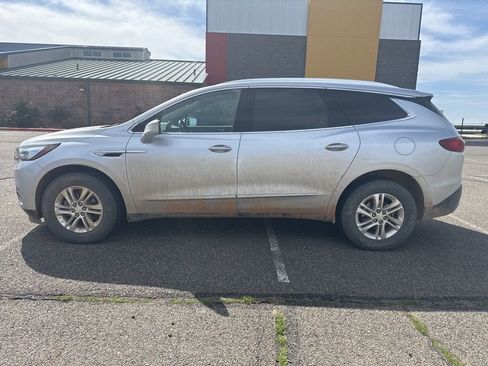 Used 2021 Buick Enclave Essence w/ Sound and Sites Package image 3