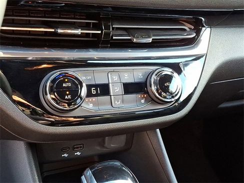 Used 2025 Buick Envista Sport Touring w/ Convenience I Package image 16