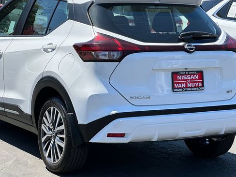 Used 2024 Nissan Kicks SR FWD image 5