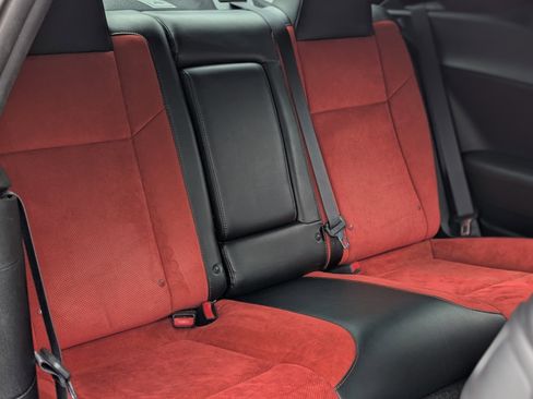 Used 2015 Dodge Challenger R/T Plus image 18