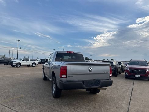 Used 2020 RAM 1500 4x4 Crew Cab Classic image 18