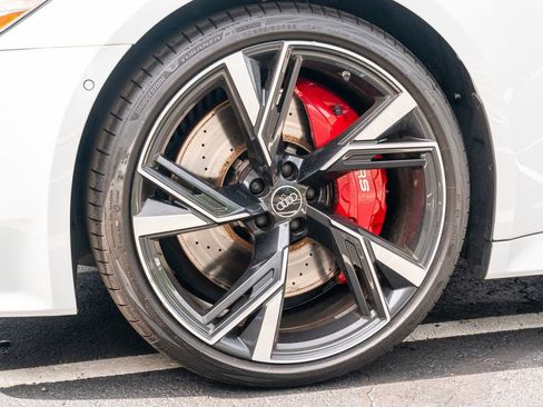Used 2021 Audi RS 6 w/ Carbon Optic Package AWD/4WD image 26