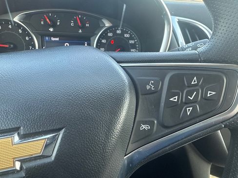 Used 2024 Chevrolet Equinox LT image 25