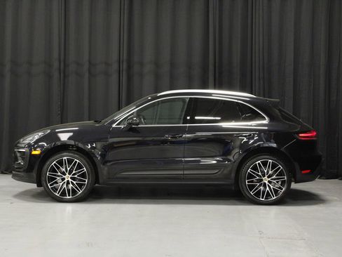 Certified 2026 Porsche Macan AWD/4WD image 2