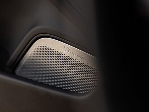 Used 2025 Porsche Taycan GTS image 25