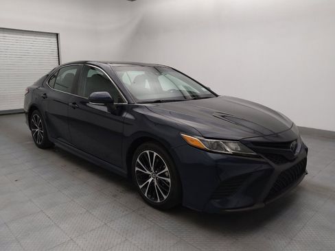 Used 2020 Toyota Camry SE w/ Convenience Package image 13