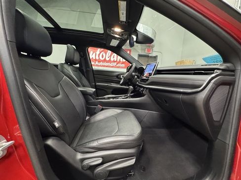 Used 2023 Jeep Compass High Altitude AWD/4WD image 10