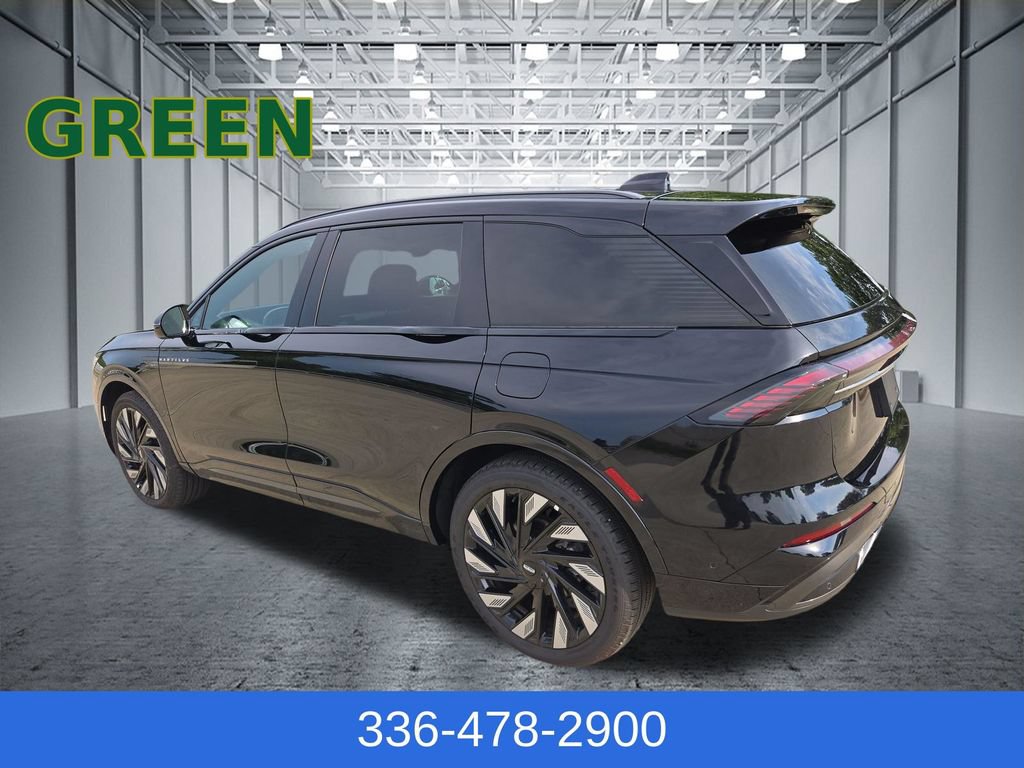 Used 2024 Lincoln Nautilus Reserve w/ Jet Appearance Package (87T) AWD/4WD image 3