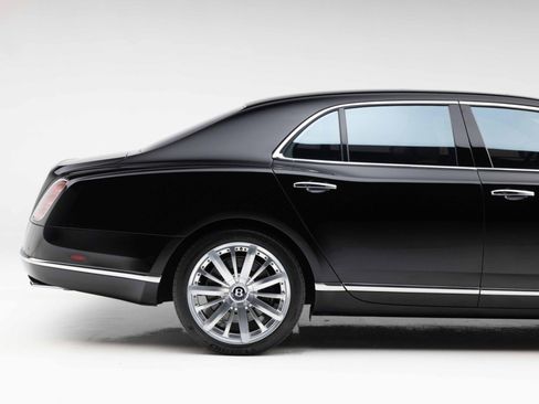 Used 2014 Bentley Mulsanne RWD image 21