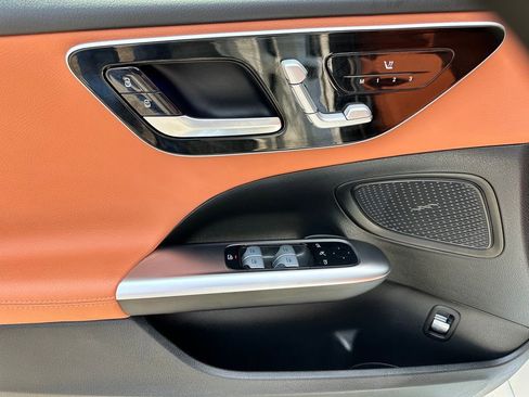 Used 2025 Mercedes-Benz C 300 4MATIC Sedan image 13