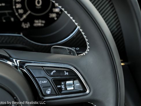 Used 2024 Bentley Bentayga image 42