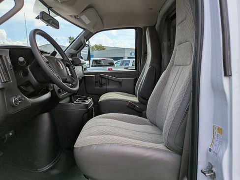 New 2025 Chevrolet Express 3500 w/ Power Convenience Package image 19