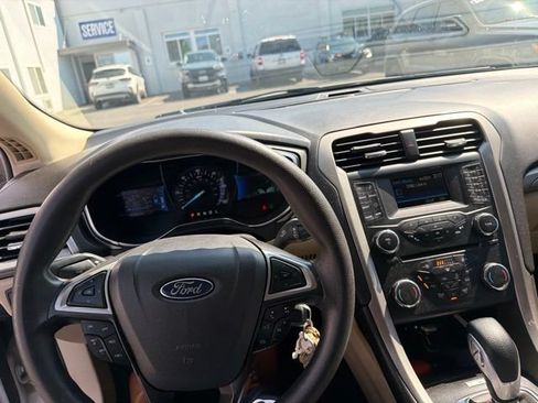 Used 2013 Ford Fusion SE FWD image 14