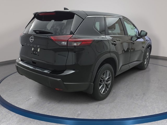 Used 2026 Nissan Rogue SV FWD image 5