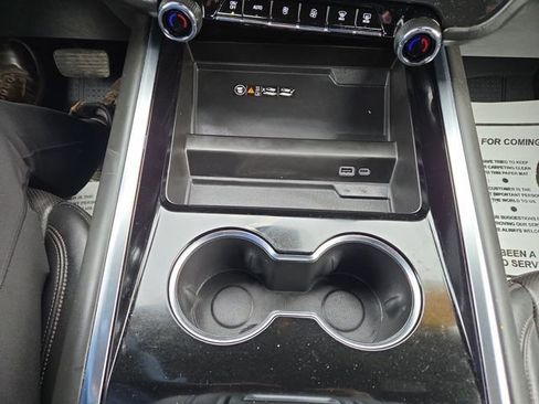 Used 2025 Chevrolet Tahoe High Country image 22