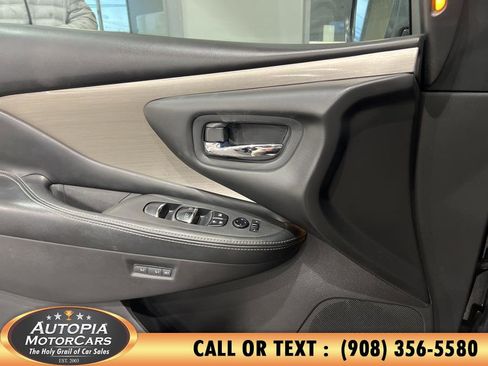 Used 2016 Nissan Murano S image 21