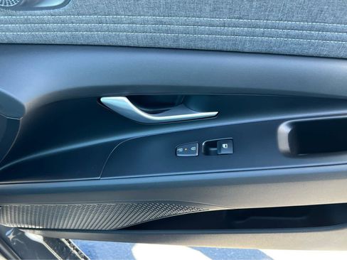 New 2026 Hyundai Elantra Limited FWD image 18