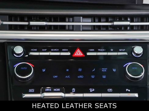 Used 2025 Hyundai Santa Fe SEL FWD image 20