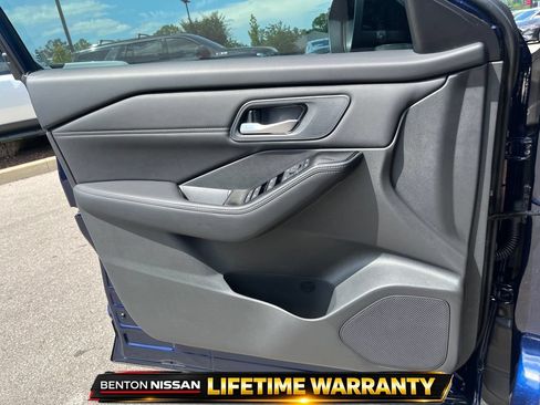Used 2026 Nissan Rogue Dark Armor FWD image 12