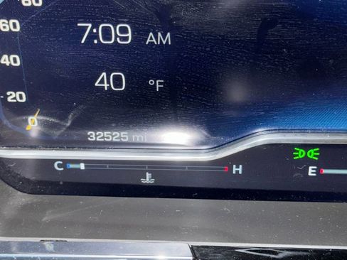 Used 2025 Chevrolet Silverado 1500 LT image 18