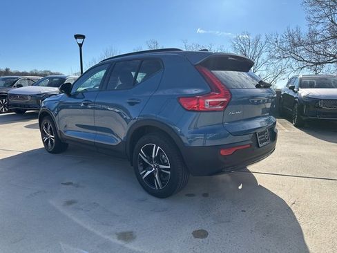 Certified 2023 Volvo XC40 B5 Plus image 6