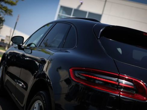 Used 2015 Porsche Macan S AWD/4WD image 18