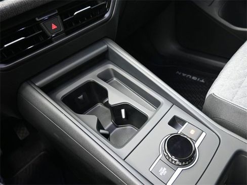 New 2025 Volkswagen Tiguan S image 33