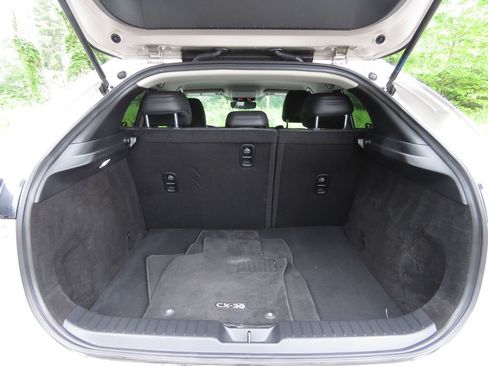 Used 2024 MAZDA CX-30 AWD 2.5 S w/ Select Sport Pkg image 17
