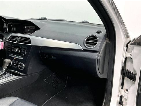 Used 2013 Mercedes-Benz C 300 4MATIC Sedan image 16