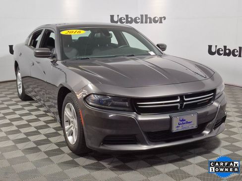 Used 2016 Dodge Charger SE image 1