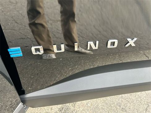 New 2026 Chevrolet Equinox EV LT image 30