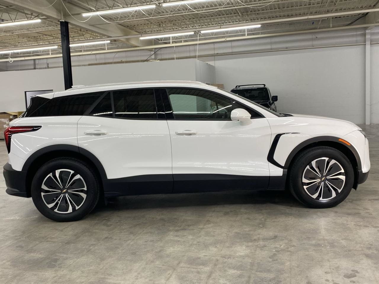 Used 2024 Chevrolet Blazer EV LT AWD/4WD image 6