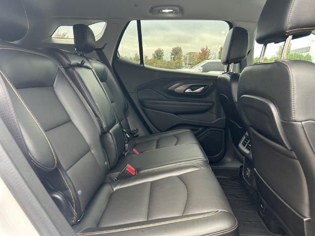 Used 2020 GMC Terrain SLT w/ Preferred Package AWD/4WD image 16