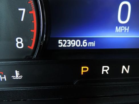 Used 2022 Ford Explorer XLT RWD image 28