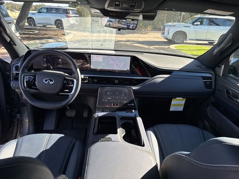 Certified 2026 INFINITI QX80 4WD image 24