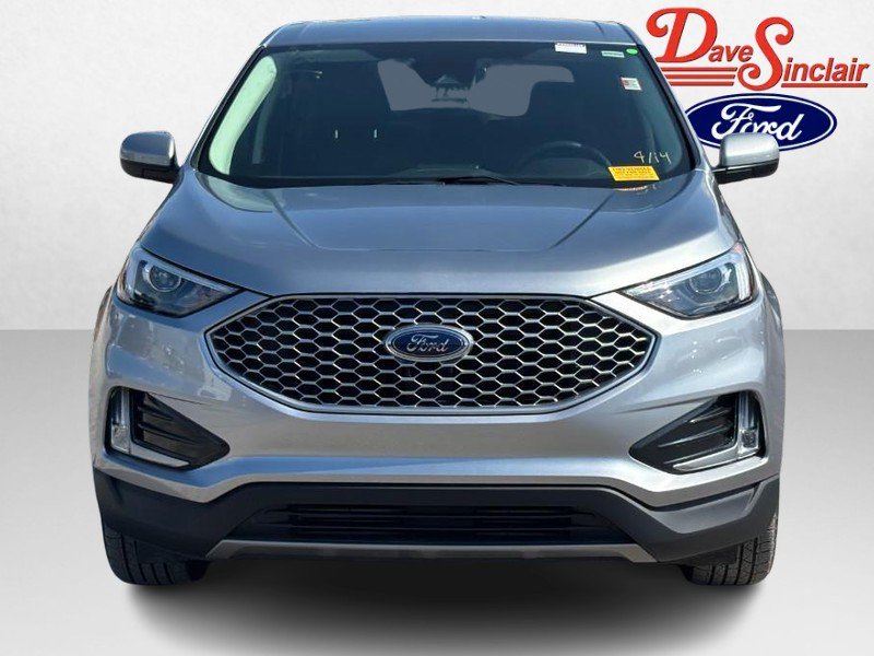 Used 2024 Ford Edge SEL w/ Convenience Package AWD/4WD image 2