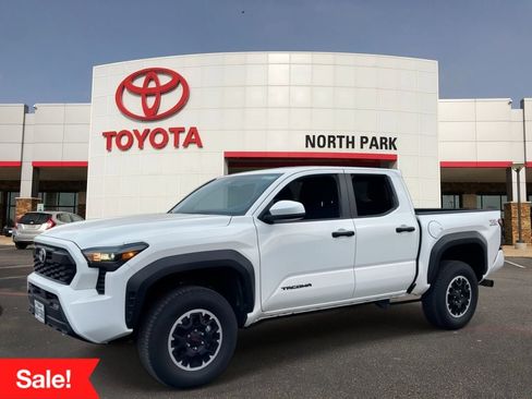 Used 2025 Toyota Tacoma TRD Off-Road image 1