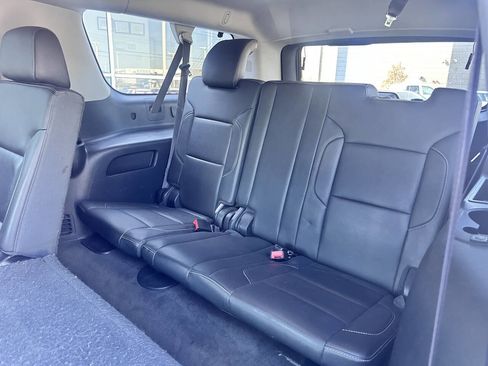 Used 2015 Chevrolet Suburban LT image 23
