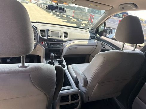 Used 2016 Honda Pilot LX image 12