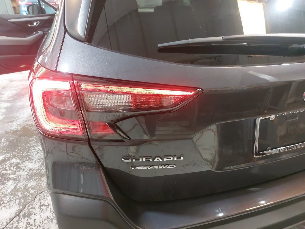 Used 2024 Subaru Outback Premium AWD/4WD image 32