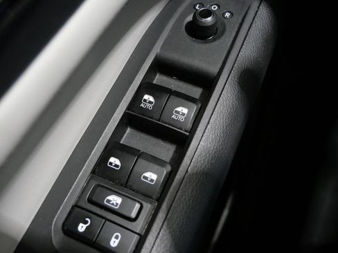 Used 2025 Jeep Compass Limited AWD/4WD image 12
