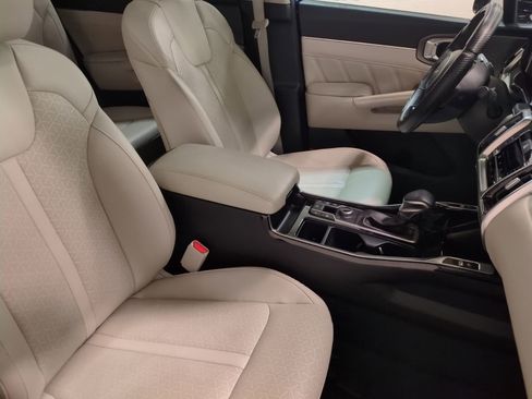 Certified 2023 Kia Sorento SX image 12