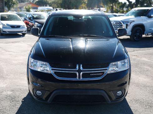 Used 2015 Dodge Journey SXT w/ Flexible Seating Group image 19