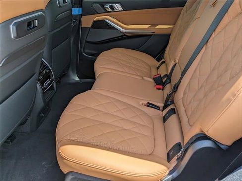 Used 2026 BMW X7 xDrive40i image 17