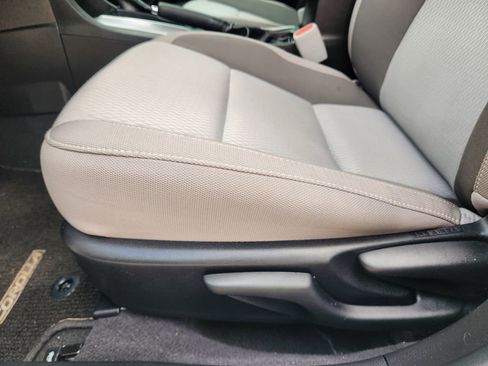 Used 2019 Toyota Corolla LE image 25