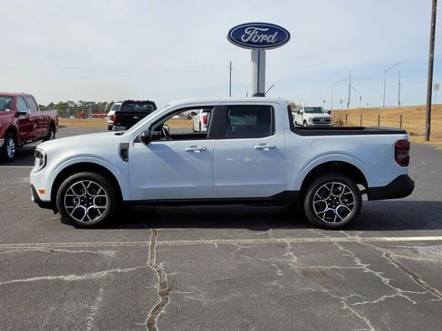 Used 2025 Ford Maverick Lariat image 4