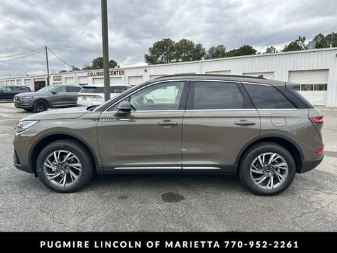 New 2026 Lincoln Corsair Premiere image 4