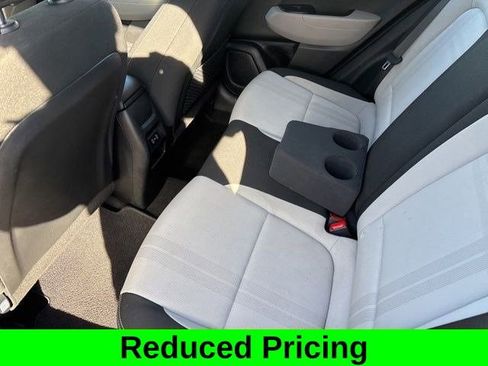 Used 2024 Hyundai Venue SEL image 30