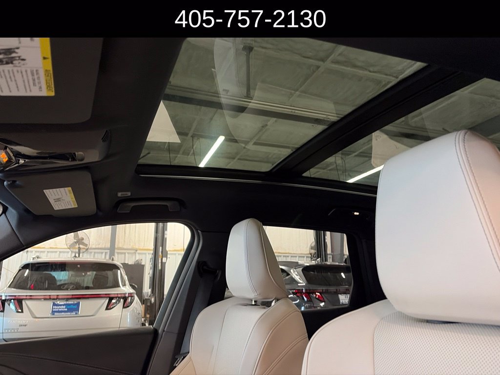 Used 2025 BMW X1 xDrive28i w/ Technology Package AWD/4WD image 5